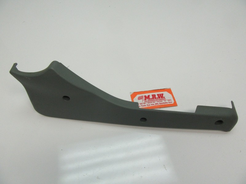 SEAT TRACK BASE COVER TRIM REAR BACK MIDDLE 2ND ROW OUTERRIGHT R RR for PILOT