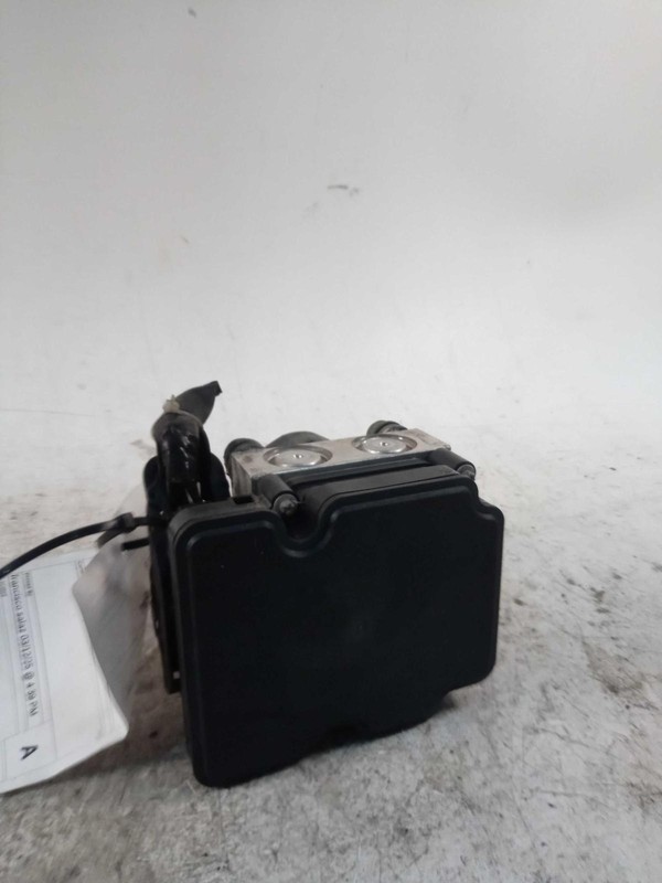2015 Subaru Forester ABS Modulator OEM Blue 107k Miles NJ25-15683-402898