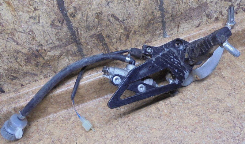 2006 Kawasaki Ninja EX500 EX 500 EX500D D Front Brake Pedal Peg Rear Back Master