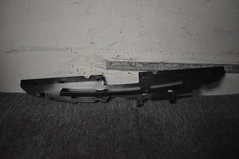 2019-2020 PORSCHE CAYENNE BASE AIR GUIDE FACTORY OEM