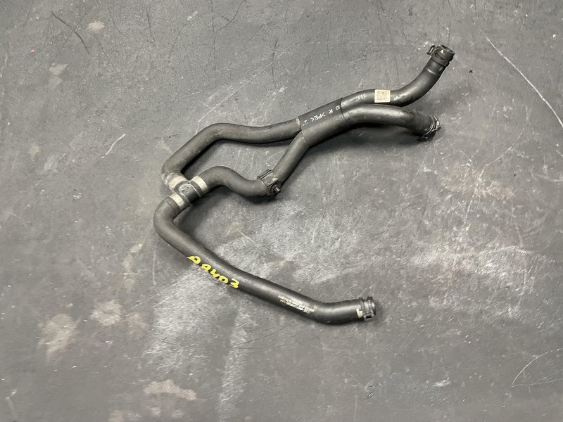Engine Coolant Water Hose 2019 Audi S5 Coupe 8W1121609D 2018 2020 2021 2022 2023
