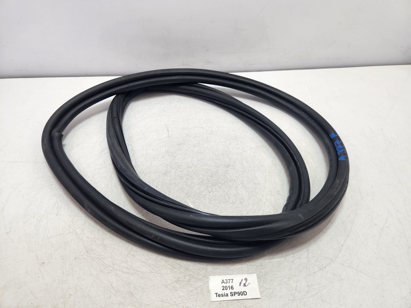 ✅ 2016-2020 OEM Tesla Model S Front Hood Rubber Seal 19k