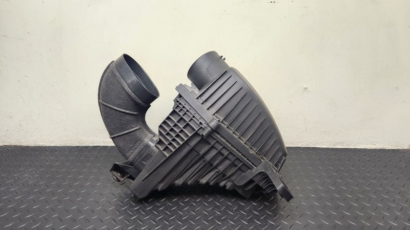21-24 Jeep Grand Cherokee 3.6L Air Cleaner Box Assembly OEM 68535341AA