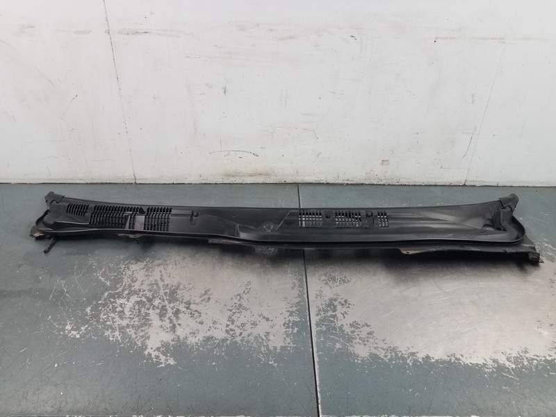 2005 Grand Marquis / Crown Vic Victoria Windshield Cowl #8130 S3