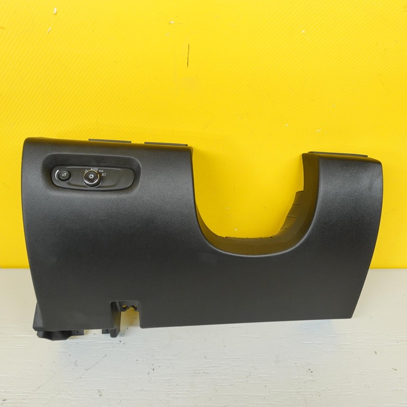 2022-2024 CHEVROLET TRAVERSE Lh Side Dashboard Knee Panel Cover Trim Oem