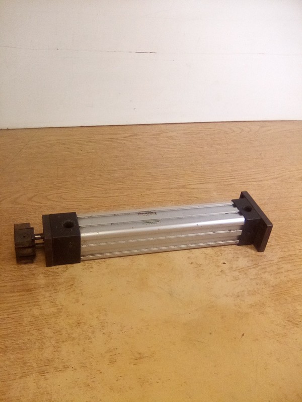 Numatics F2FK-08A1D-CAA2Pneumatic Cylinder 1-1/2"Bore 8 Stroke