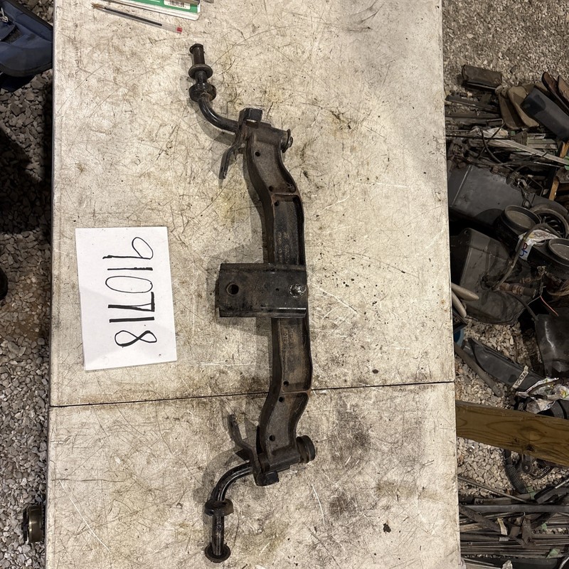 OEM John Deere Lawn Mower Front Axle & Spindles GX22093 LA125 LA130 LA145 115