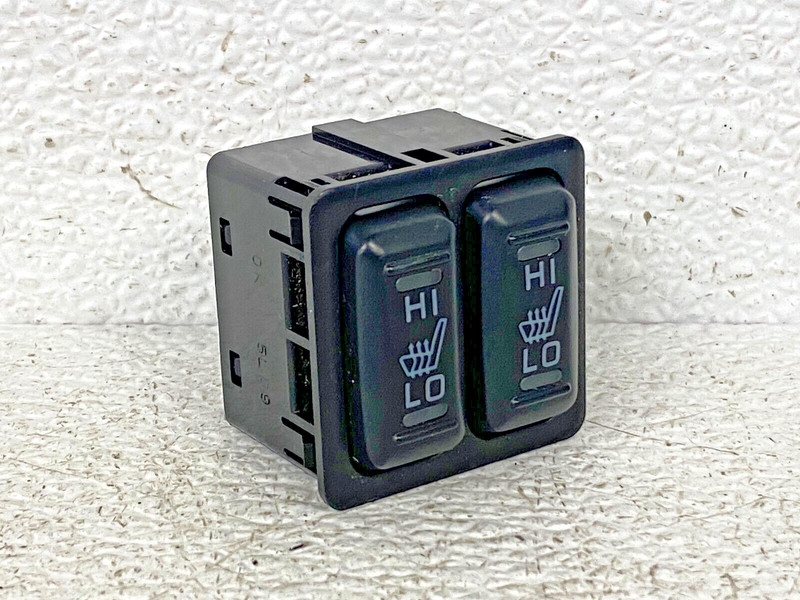 ⭐2016-2020 MITSUBISHI OUTLANDER CENTER CONSOLE SEAT HEAT CONTROL SWITCH LOT2407
