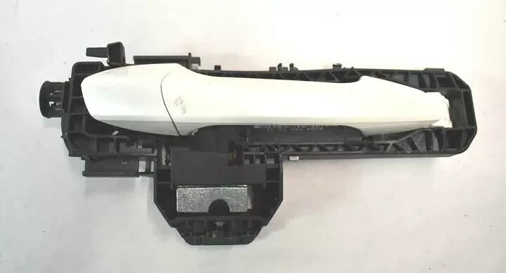 10-13 Mercedes W212 E350 E550 E63 AMG Right Exterior Door Handle White OEM