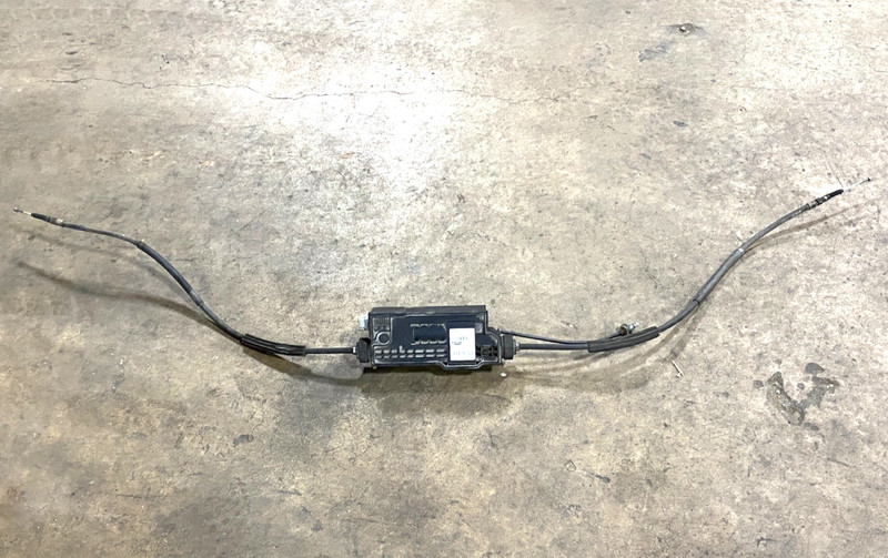 13-15 BMW 740I F01 EMERGENCY ELECTRIC PARKING BRAKE ACTUATOR W/ CABLES OEM A0.47