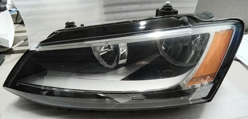2011-2016 Volkswagen Jetta Sedan LH Halogen Headlight 51166 5C7941005