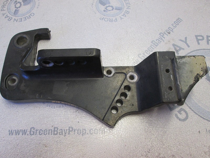 1400-819325F1 Port Side Stern Bracket for Force 40-75 Hp Outboard 1991-97