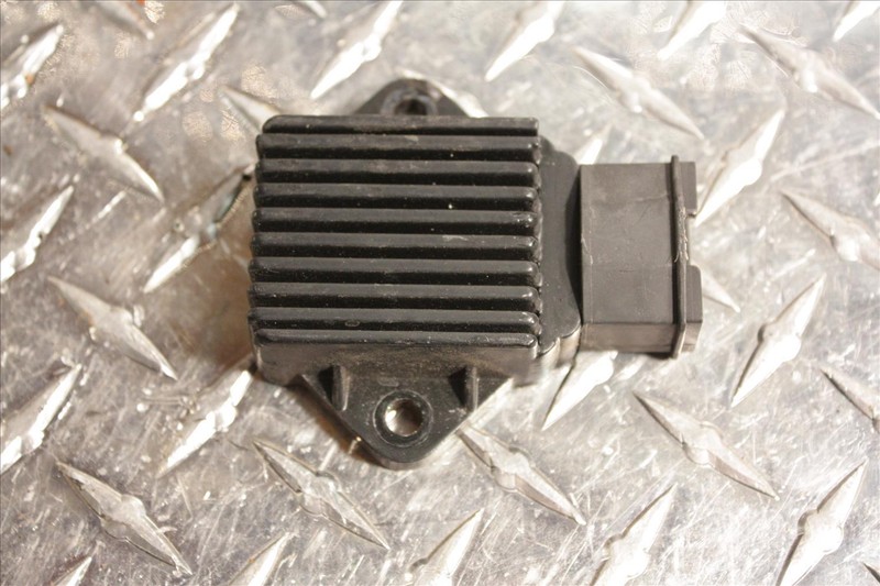 91 HONDA CBR 600 F2 VOLTAGE REGULATOR RECTIFIER ELECTRICAL CBR600