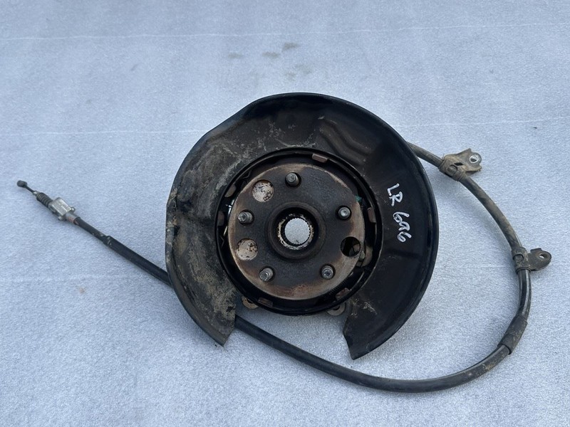 2002-2010 LEXUS SC430 LEFT DRIVER SIDE REAR KNUCKLE SPINDLE HUB 42305-24030