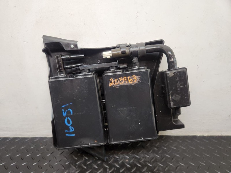 03-04 Ford Expedition Fuel Gas Vapor Canister OEM 2L1Z-9D653-BA