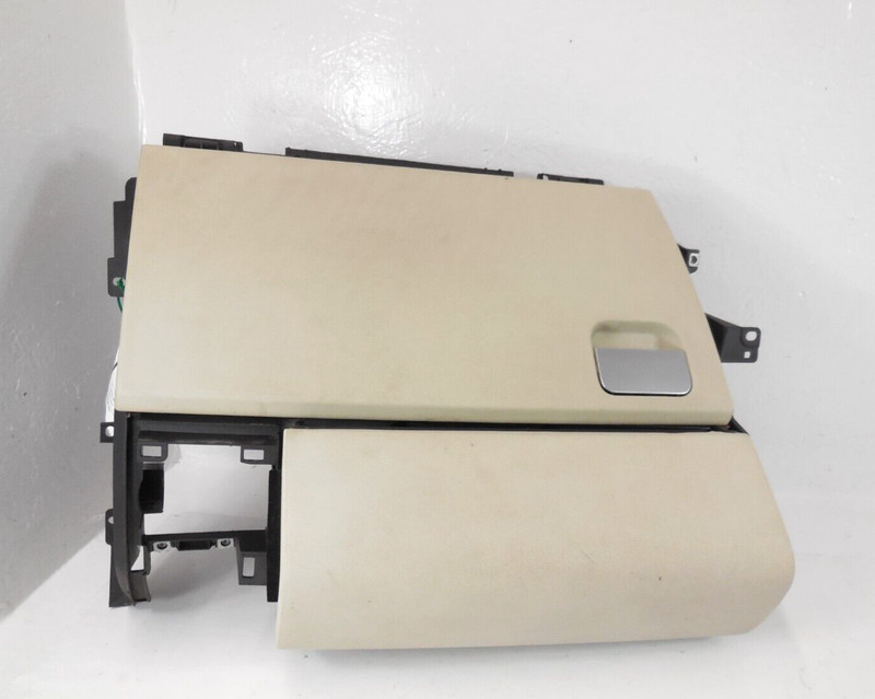 2010 10 Range Rover Sport Glove Box Compartment OEM