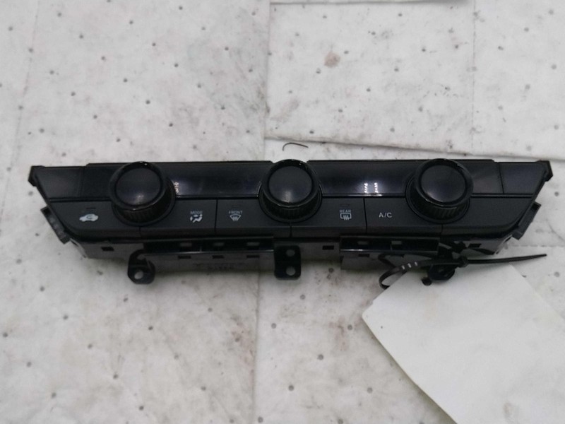 Used A/C Selector Switch fits: 2023 Honda Accord Canada market turbo turbo Grade