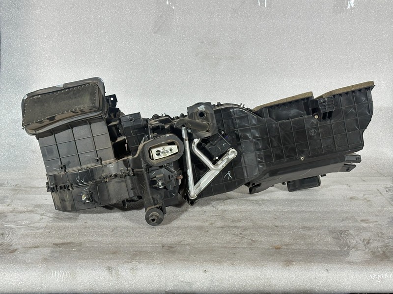 2012 Dodge Ram 2500 Heater Core Assembly OEM 68092162AB