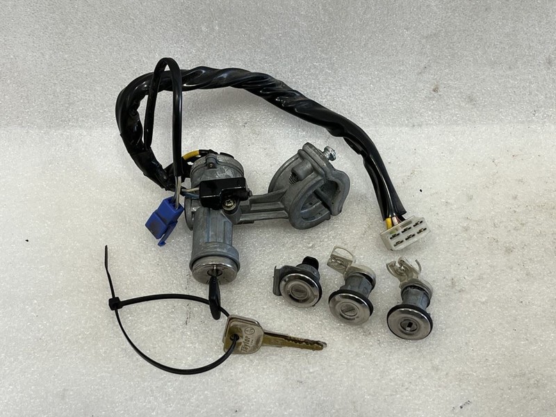 1985 HONDA ACCORD IGNITION SWITCH WITH KEY AND 3 LOCK CYLINDERS