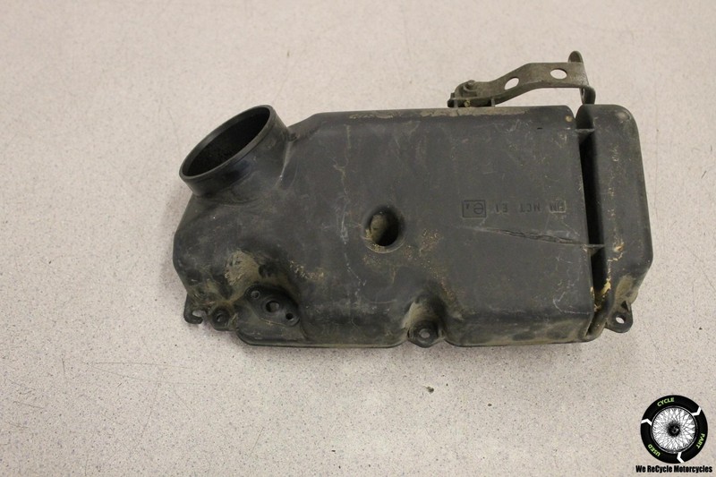 2002 Honda Silver Wing 600 FSC600 AIRBOX AIR INTAKE FILTER HOUSING HALF COVER