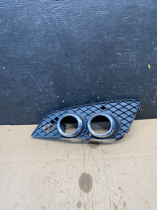 2011-2013 Mercedes W251 R R350 Front Bumper Left Fog Light Grille Bezel o9981 DG