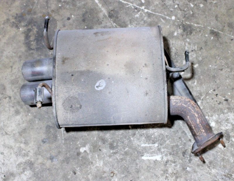 03 04 05 06 07INFINITI G35 Sedan Exhaust Muffler OEM 2103 97660