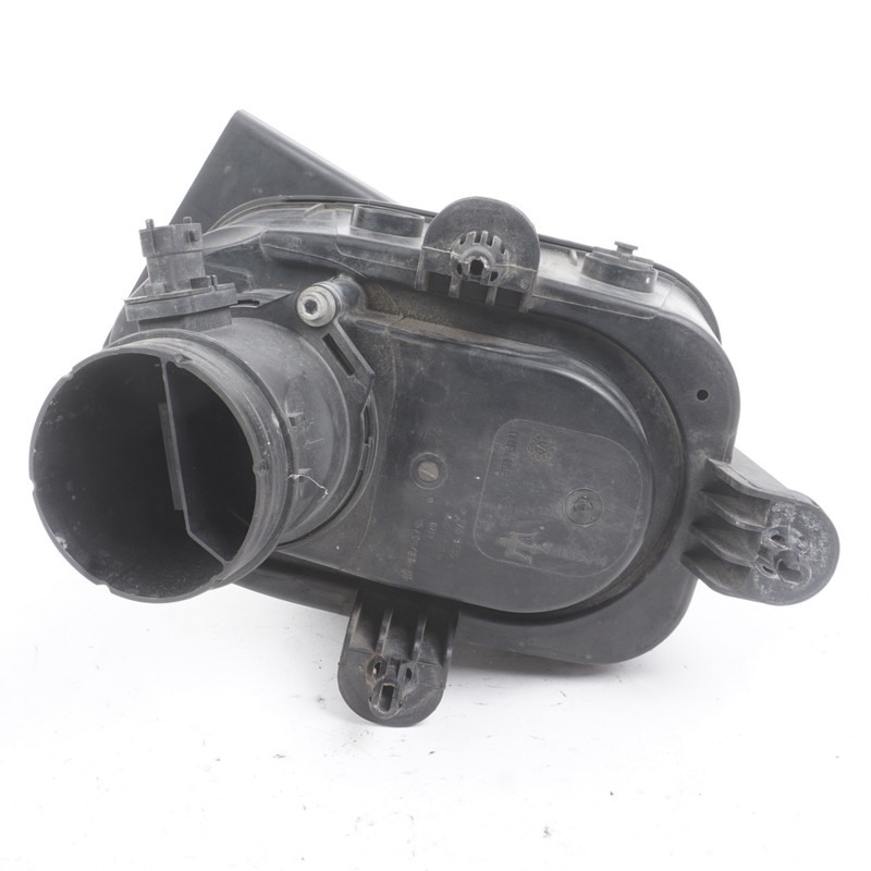 2014 - 2017 Maserati Ghibli M157 Left Engine Air Cleaner Filter Box OEM