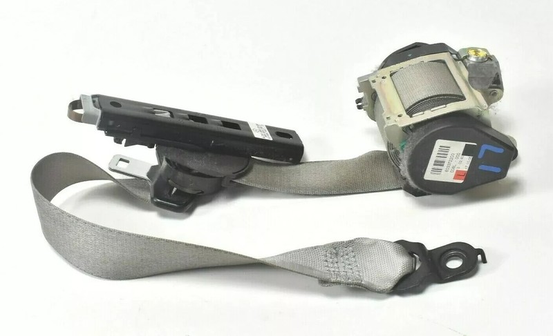 06-13 Mercedes W251 R350 ML500 Front Left Driver Side Seat Belt Seatbelt OEM