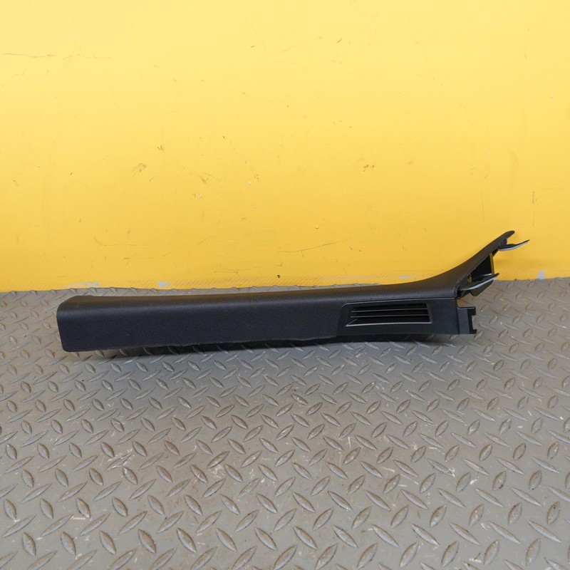 2024-2026 BMW X2 U10 FRONT LEFT DRIVER SIDE ONE PILLAR TRIM OEM 5A1F923
