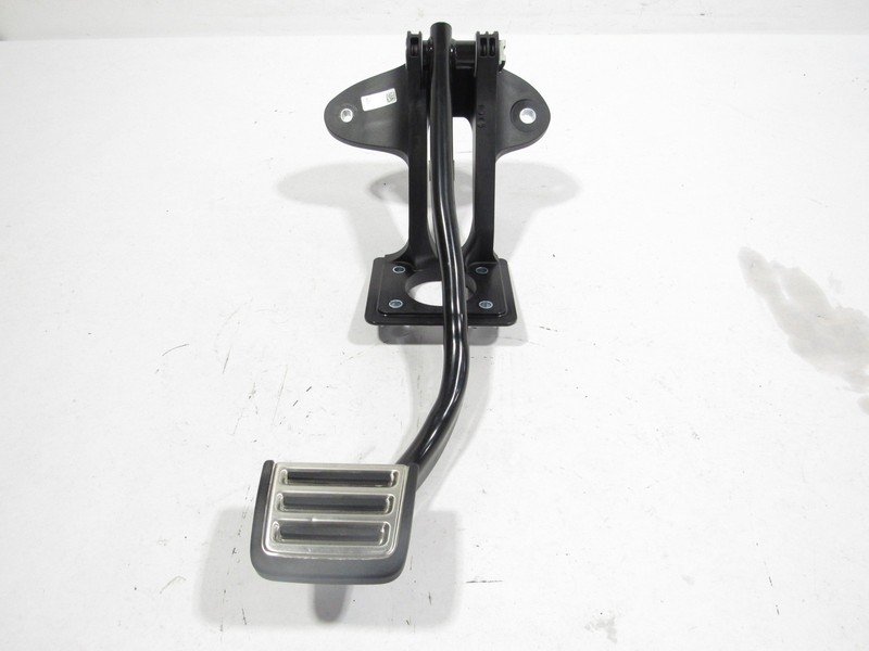 Rivian R1S 2024 Brake Stop Pedal 21-26 ;@1