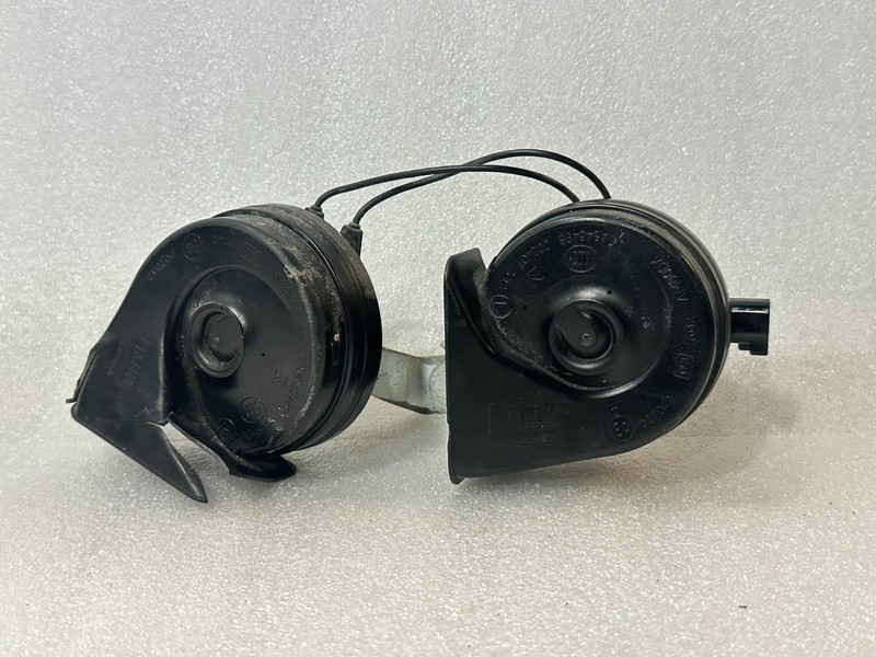 2014-2017 DODGE RAM 1500 2500 3500 LOW & HIGH HORN PITCH TONE SIREN SET OEM