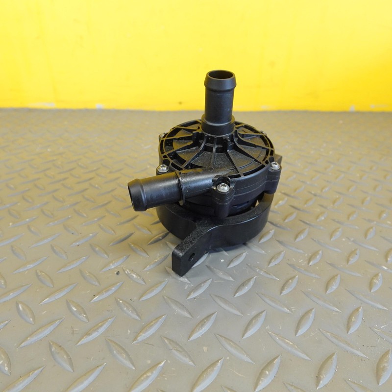 2021-2023 CHEVY BOLT EV FRONT ELECTRIC VEHICLE BATTERY COOLANT WATER PUMP MOTOR