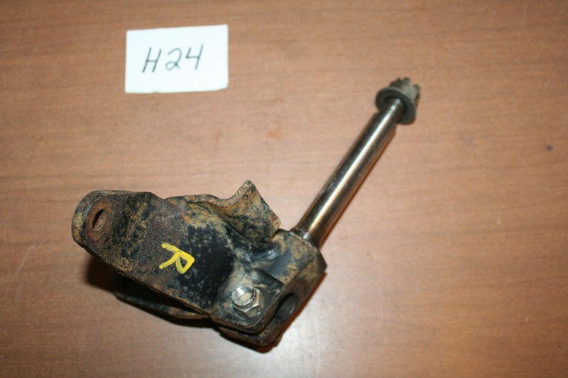 1987 Polaris Trail Boss 250 R/ES Steering Knuckle Spindle Right OEM 87 A