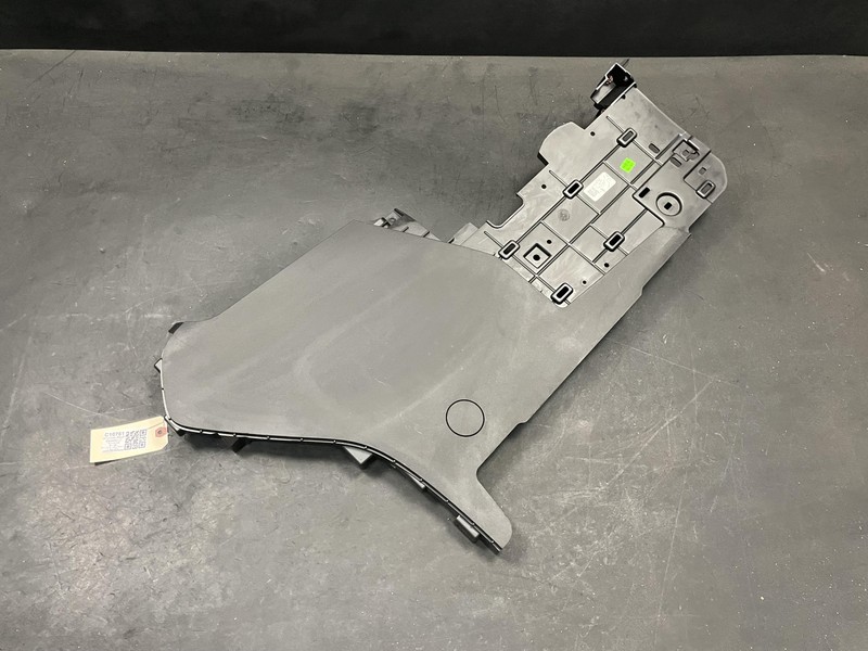 Center Console Right Side Rear Trim Panel 2019 Chevrolet Equinox 84500254 18 -23