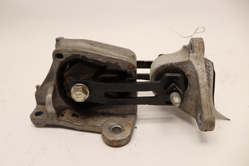 2019-2022 NISSAN ALTIMA 2.5L A/T UPPER ENGINE MOTOR MOUNT BRACKET SUPPORT OEM