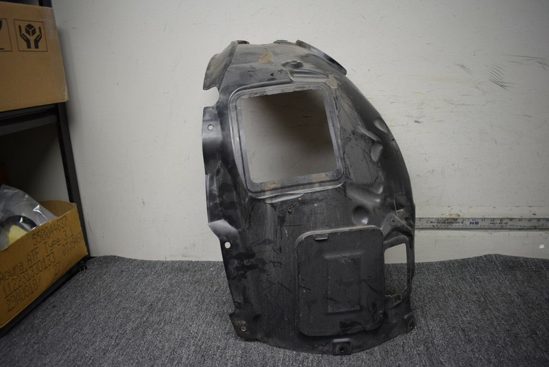 2017-2018 BMW 330I BASE FRONT RIGHT SIDE FENDER LINER FACTORY OEM