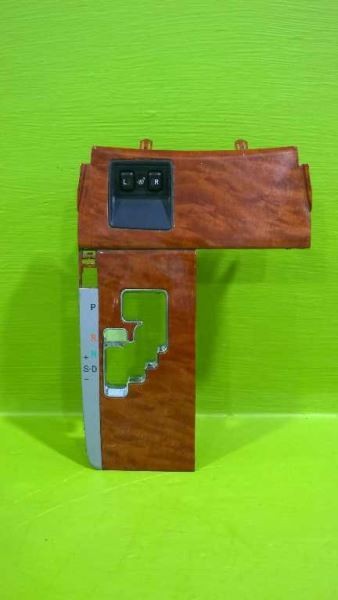 10 11 CAMRY XLE GEAR SHIFT SELECTOR BEZELVIN 'K' 5TH DIGITOEM 3669-9