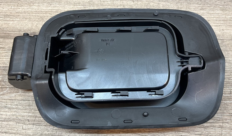 2018-25 VW ATLAS FUEL FILLER DOOR MOUNT ASSY OEM 3CN.809.857