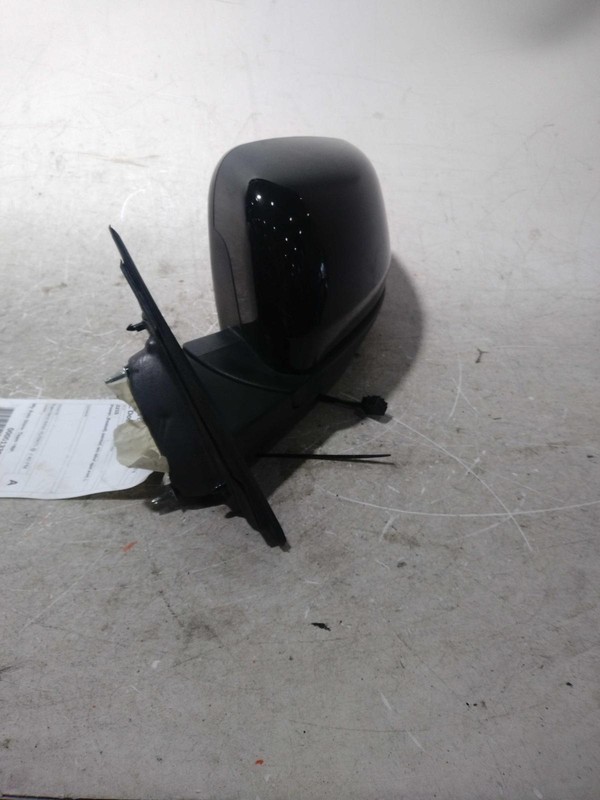 Used Left Door Mirror fits: 2013 Jeep Grand cherokee Power heated painted w/o tu
