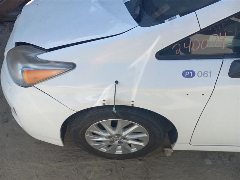 10 11 12 13 14 15 TOYOTA PRIUS DRIVER LEFT FENDER BLU-8W1 HOLES FROM SENSORS
