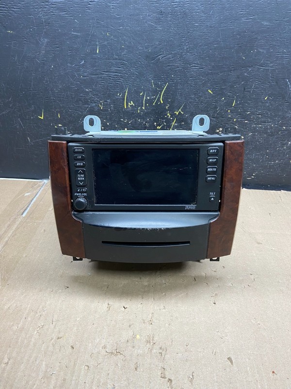 2011-2012 Cadillac SRX A/C Heater Radio Climate Control Panel Bezel OE AB2019 DG