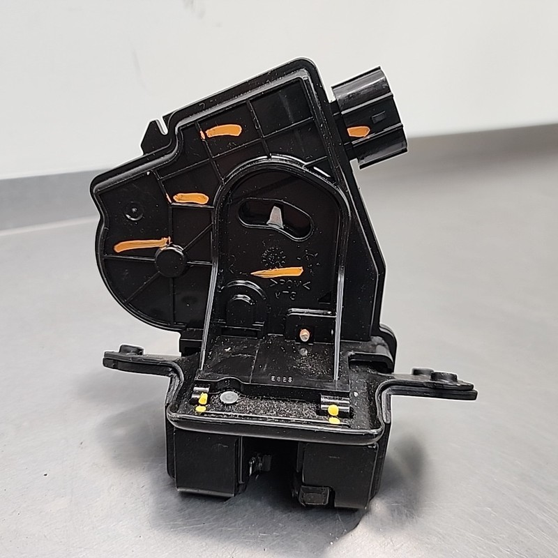 Toyota Highlander Lidgate Lock Actuator SUV 20689 | 6890 | OEM