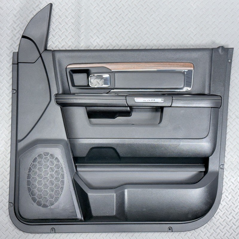 ✅ 2013-24 RAM 1500 2500 3500 LARAMIE OEM FRONT RIGHT DOOR PANEL Black PASSENGER