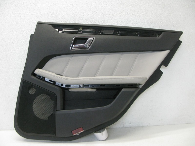10-13 MERCEDES W212 E350 E63 AMG SEDAN INTERIOR DOOR PANEL RIGHT REAR OEM 121423