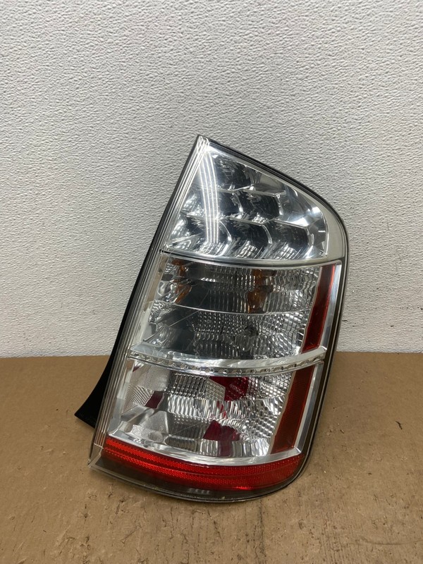 2006 to 2009 Toyota Prius Tail Light Right Passenger Side AC6073 LK