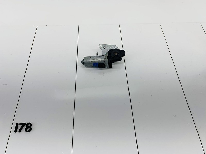 11-17 BMW X3 F25 FRONT LEFT DRIVER SIDE SEAT INCLINATION ADJUST MOTOR OEM