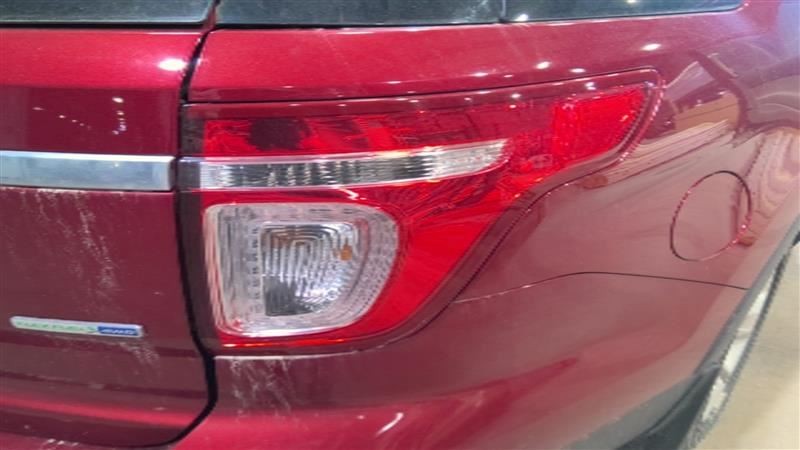 Passenger Tail Light Red Lens Fits 11-15 EXPLORER 3349894