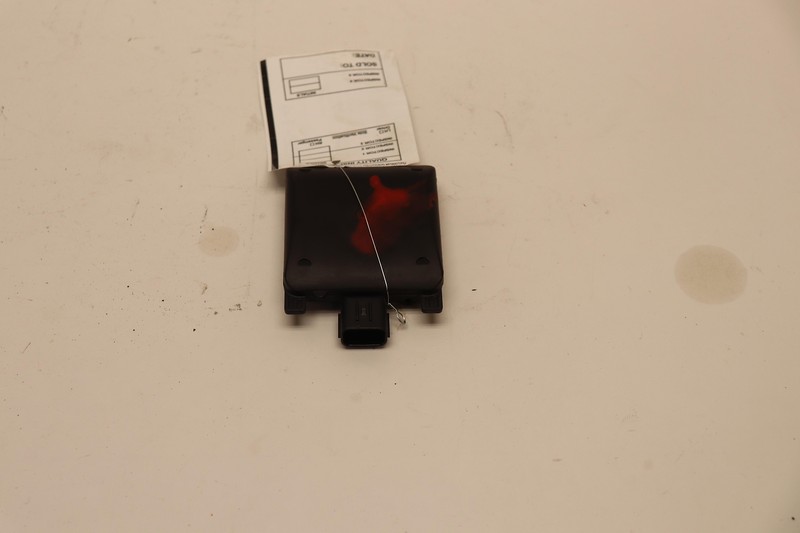 2019-2020 VOLVO XC40 REAR RIGHT PASSENGER SIDE BLIND SPOT RADAR SENSOR OEM