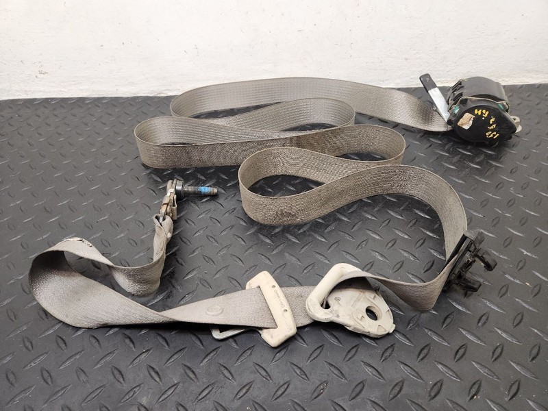 02-03 Saturn VUE Front Right Passenger Belt Retractor Tan OEM 22721476