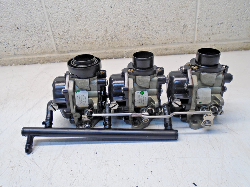 CA2 Johnson Outboard 25 hp Carburetor Carb Set 438270 438271